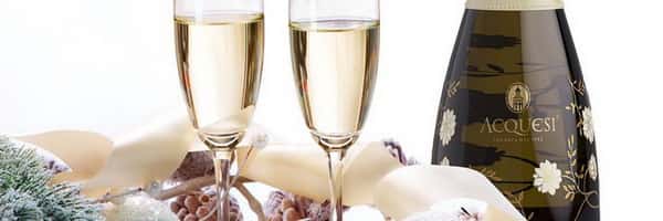 Шампанское Acquesi Asti (Акуэзи Асти) в бокалах